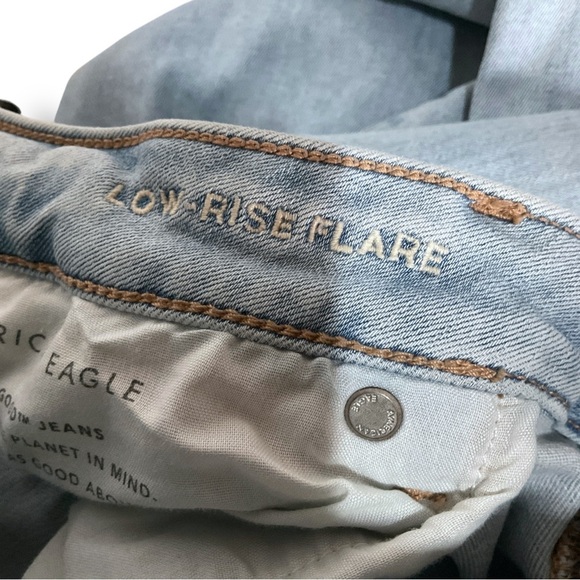 American Eagle Low Rise Flare Jeans Sz 12 Light Wash Casual Blue Boho Hippie - Picture 12 of 13
